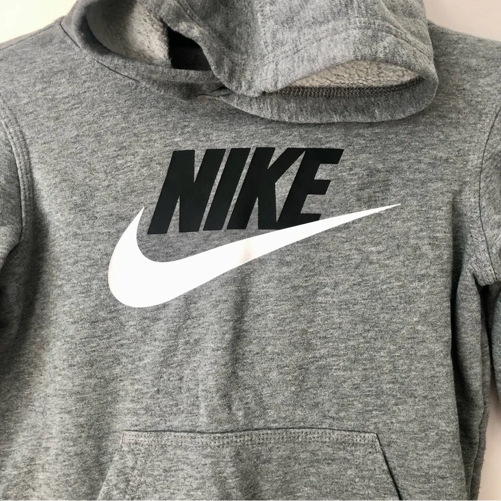 Nike Club Fleece Carbon Heather White Swoosh Hoodie Pullover Little Boy’s Size L